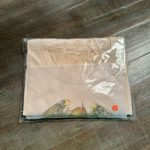 ⭐️Women’s Queen Vintage Rock Band Graphic T Shirt Short Sleeve - Picture 6 of 6